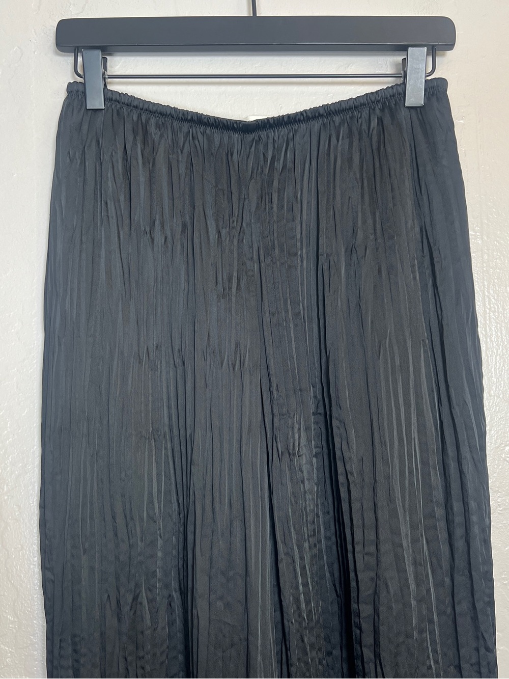 VINCE Women’s Size S Black Satin Crushed Pull-On Pant Elasticized Waist - Picture 5 of 15